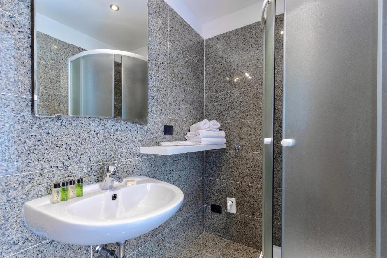 Aiello Suites Милан Экстерьер фото